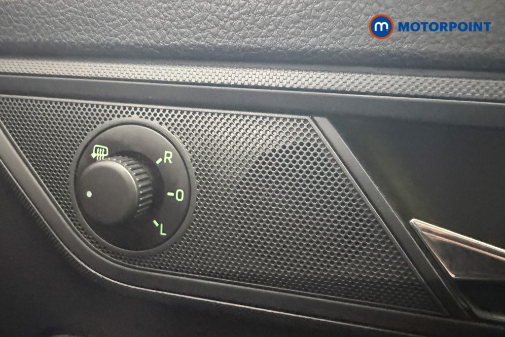 Skoda Fabia Colour Edition Manual Petrol Hatchback - Stock Number (1600910) - 19th supplementary image