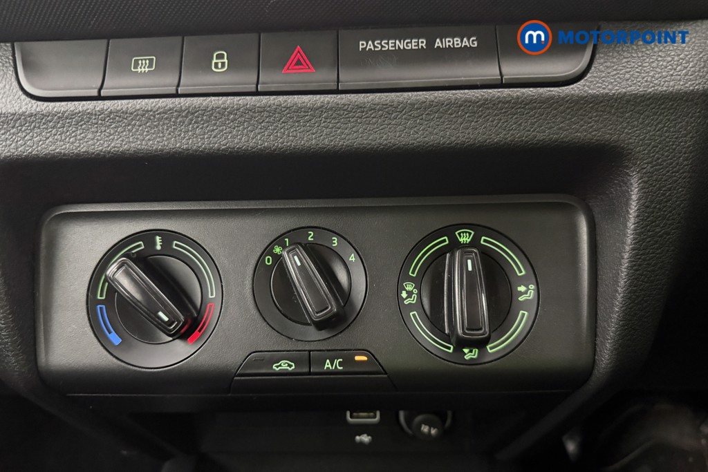 Skoda Fabia Colour Edition Manual Petrol Hatchback - Stock Number (1600910) - 24th supplementary image