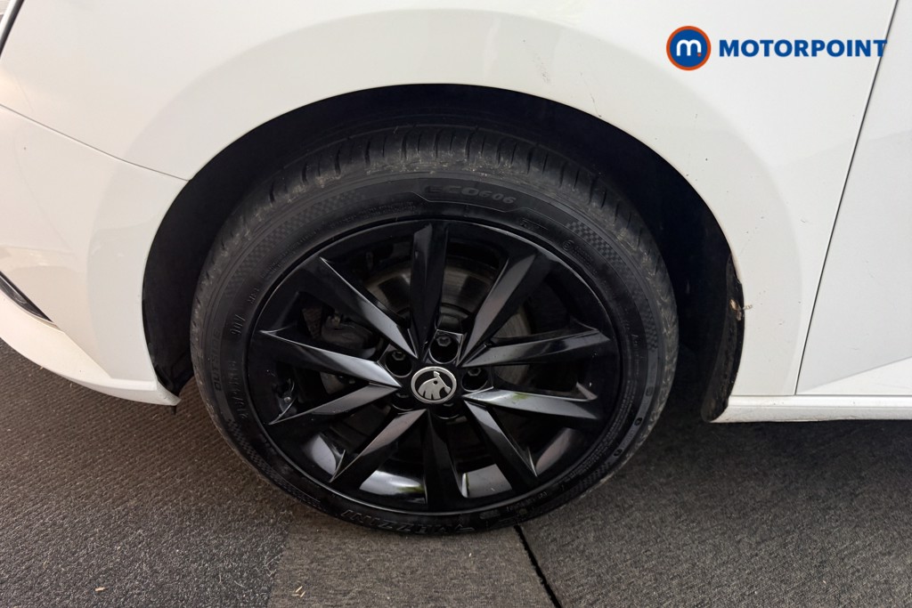 Skoda Fabia Colour Edition Manual Petrol Hatchback - Stock Number (1600910) - 32nd supplementary image