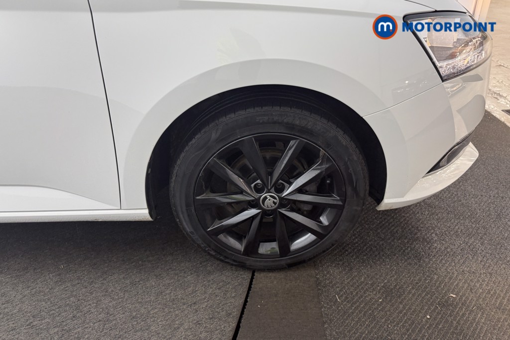 Skoda Fabia Colour Edition Manual Petrol Hatchback - Stock Number (1600910) - 35th supplementary image