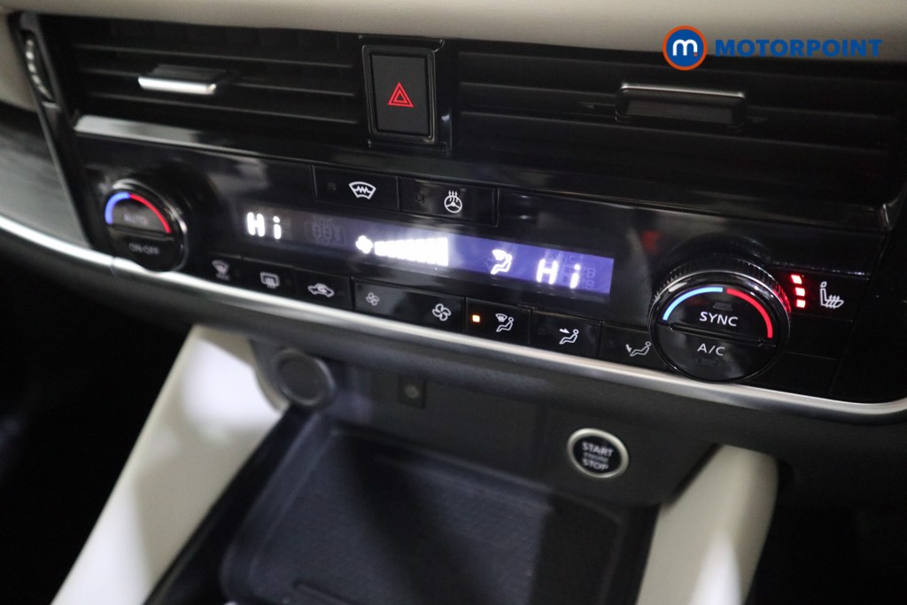 Nissan Qashqai Tekna Manual Petrol SUV - Stock Number (1601198) - 7th supplementary image