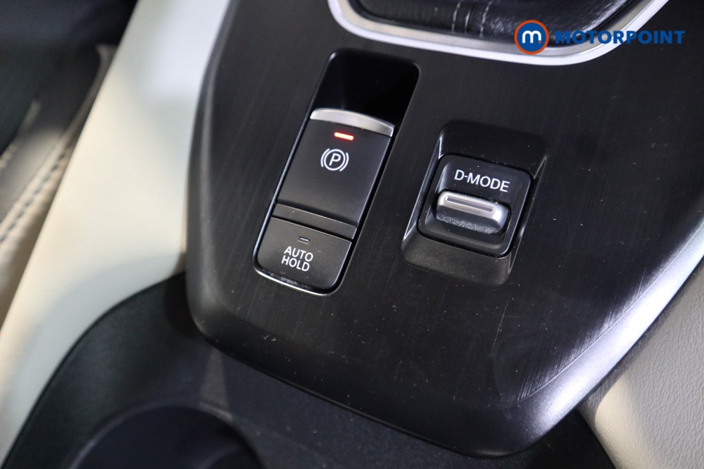 Nissan Qashqai Tekna Manual Petrol SUV - Stock Number (1601198) - 9th supplementary image