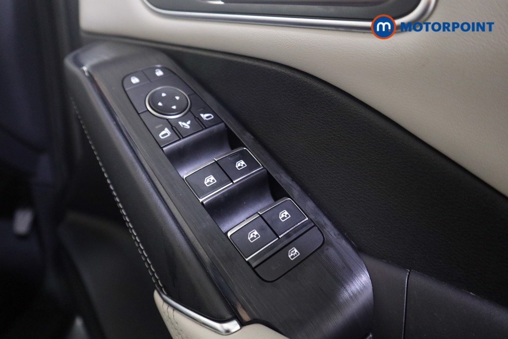 Nissan Qashqai Tekna Manual Petrol SUV - Stock Number (1601198) - 12th supplementary image