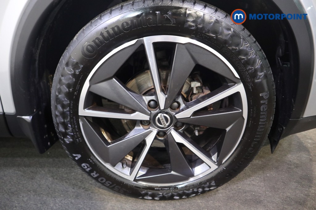 Nissan Qashqai Tekna Manual Petrol SUV - Stock Number (1601198) - 23rd supplementary image