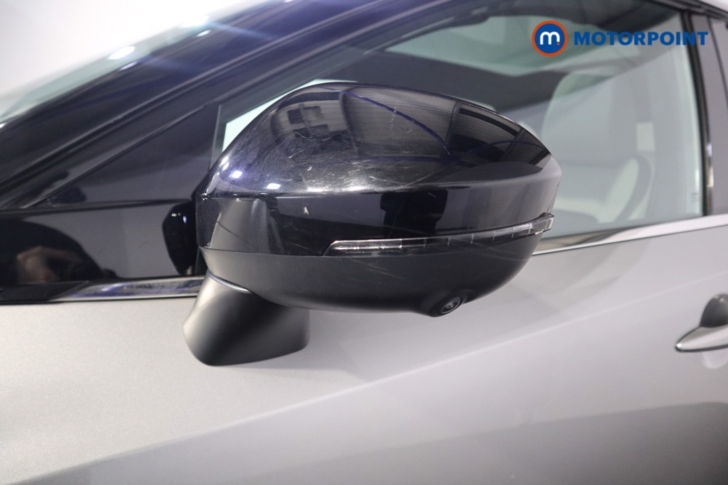 Nissan Qashqai Tekna Manual Petrol SUV - Stock Number (1601198) - 32nd supplementary image