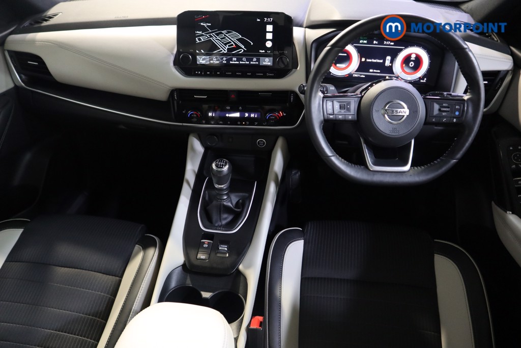 Nissan Qashqai Tekna Manual Petrol SUV - Stock Number (1601198) - 1st supplementary image