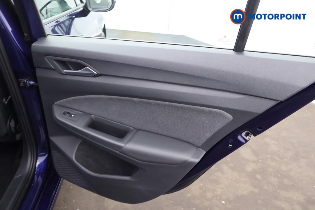 Volkswagen Golf Life Automatic Petrol Hatchback - Stock Number (1601391) - 13th supplementary image