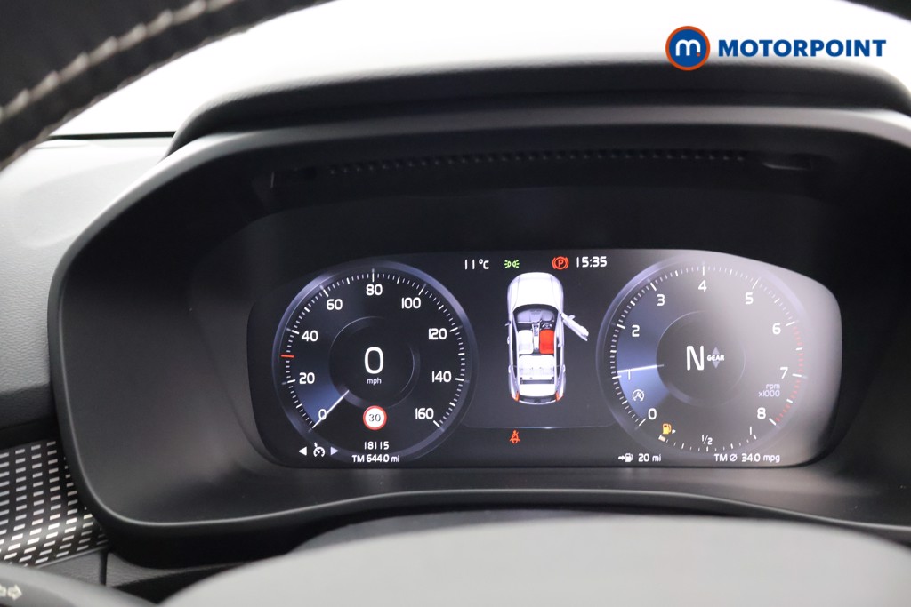 Volvo Xc40 R Design Manual Petrol SUV - Stock Number (1602110) - 4th supplementary image