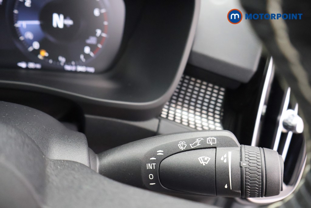 Volvo Xc40 R Design Manual Petrol SUV - Stock Number (1602110) - 6th supplementary image