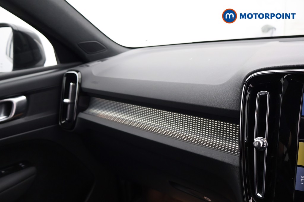 Volvo Xc40 R Design Manual Petrol SUV - Stock Number (1602110) - 9th supplementary image