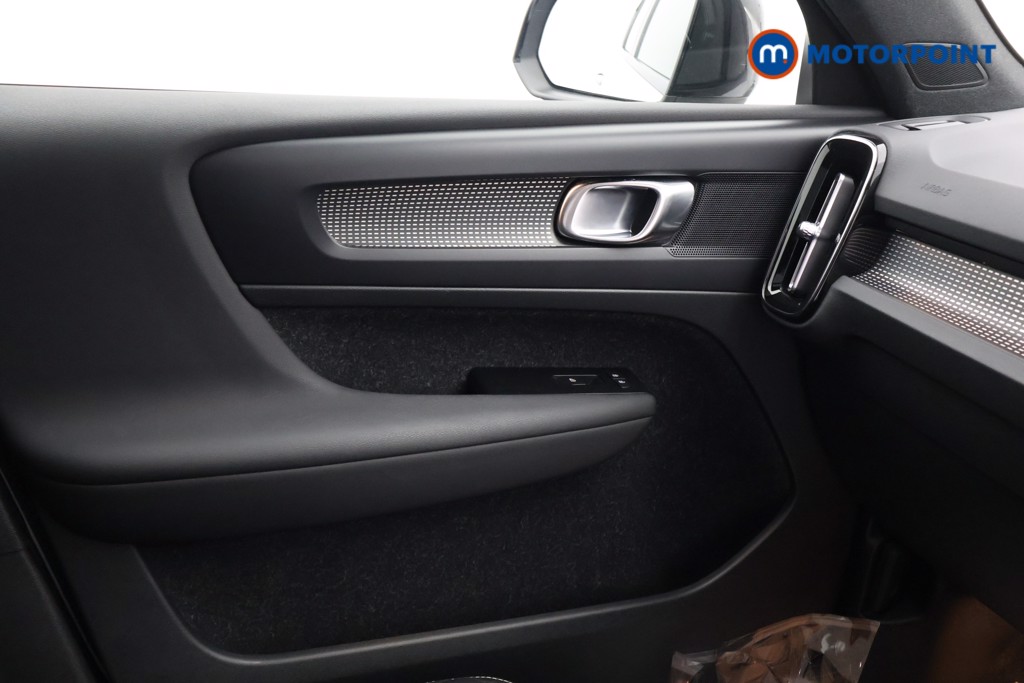 Volvo Xc40 R Design Manual Petrol SUV - Stock Number (1602110) - 10th supplementary image