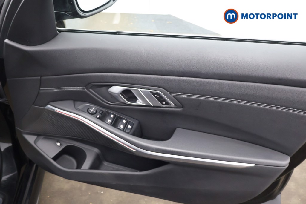 BMW 3 Series M Sport Automatic Petrol Plug-In Hybrid Saloon - Stock Number (1602155) - 13th supplementary image
