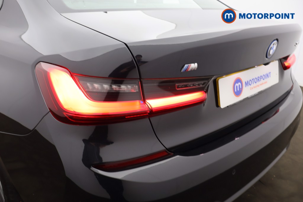 BMW 3 Series M Sport Automatic Petrol Plug-In Hybrid Saloon - Stock Number (1602155) - 21st supplementary image