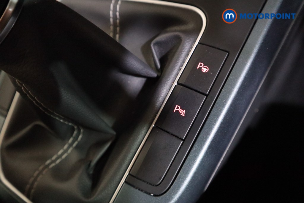 Seat Arona Xperience Lux Manual Petrol SUV - Stock Number (1602157) - 11th supplementary image