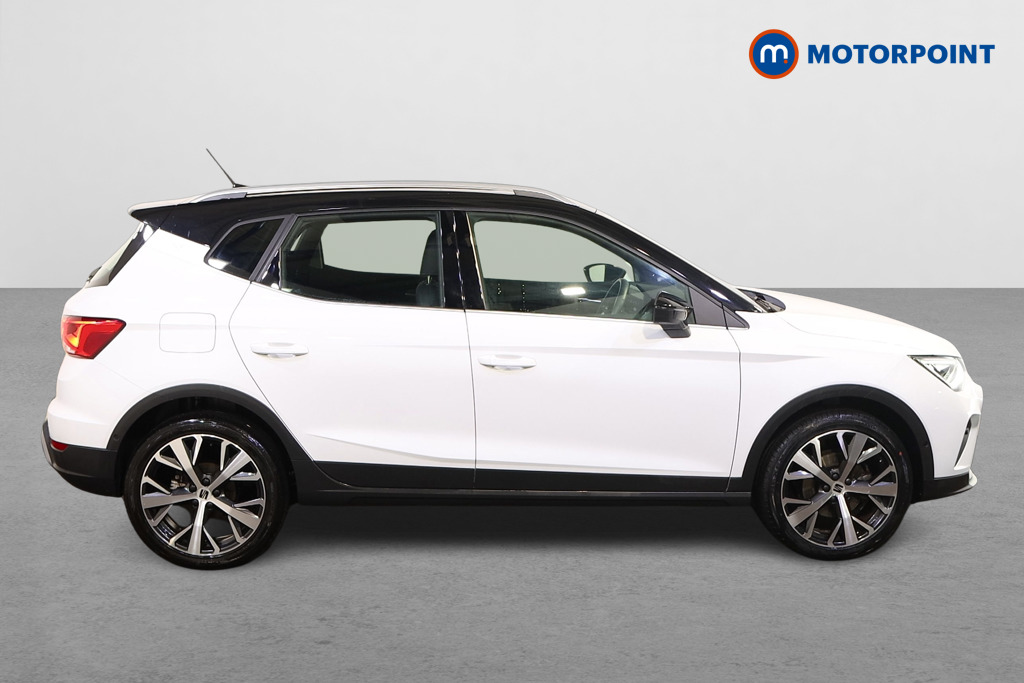 Seat Arona Xperience Lux Manual Petrol SUV - Stock Number (1602157) - Drivers side