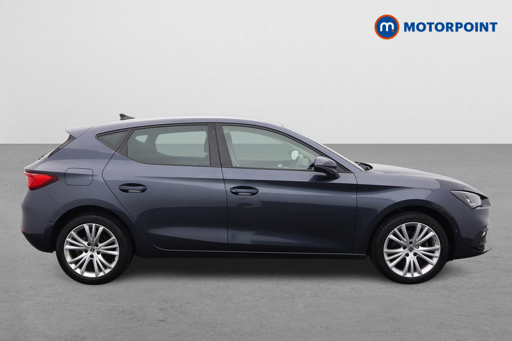 Seat Leon Se Dynamic Manual Petrol Hatchback - Stock Number (1602235) - Drivers side