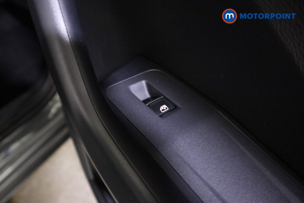 Volkswagen T-Roc R-Line Automatic Petrol SUV - Stock Number (1602552) - 21st supplementary image