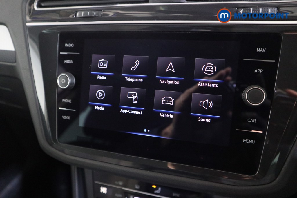 Volkswagen Tiguan Life Automatic Petrol SUV - Stock Number (1602576) - 6th supplementary image