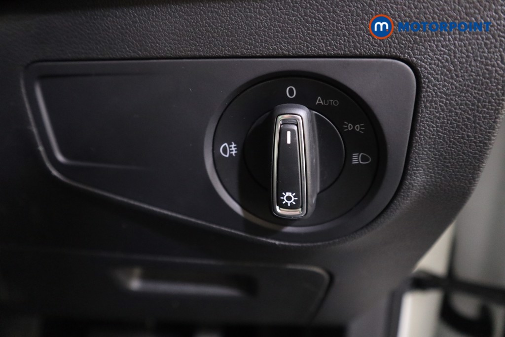 Volkswagen Tiguan Life Automatic Petrol SUV - Stock Number (1602576) - 9th supplementary image