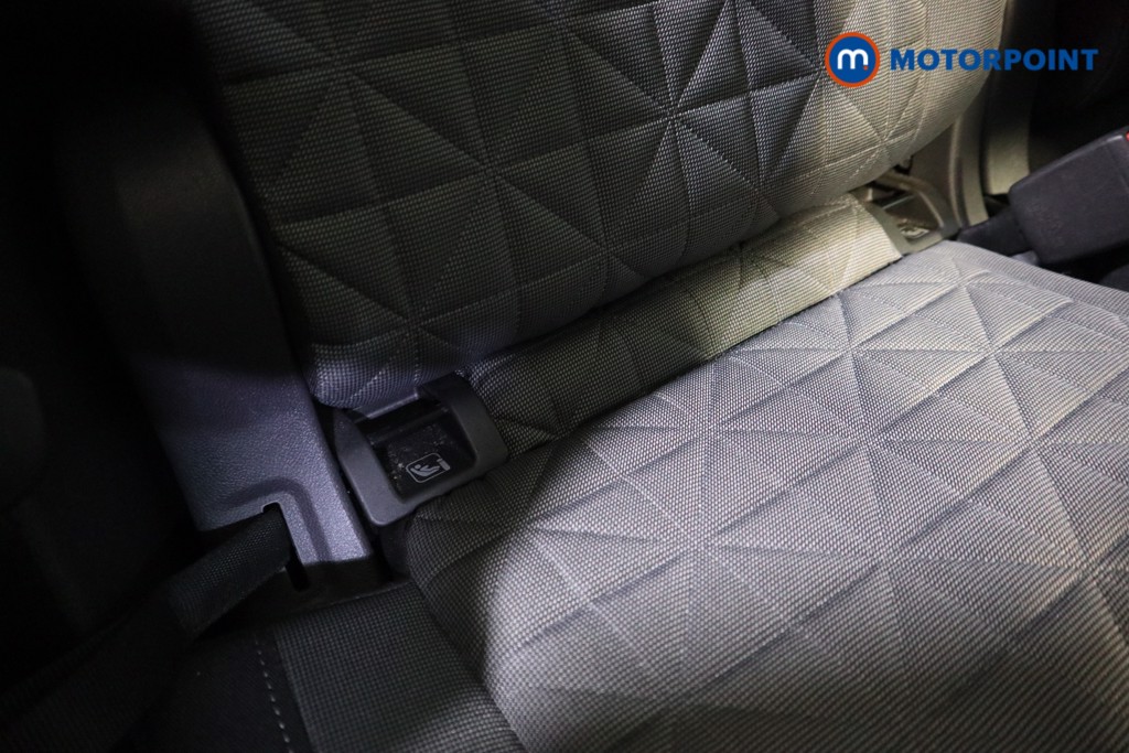 Volkswagen Tiguan Life Automatic Petrol SUV - Stock Number (1602576) - 14th supplementary image