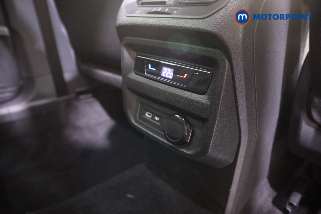 Volkswagen Tiguan Life Automatic Petrol SUV - Stock Number (1602576) - 15th supplementary image