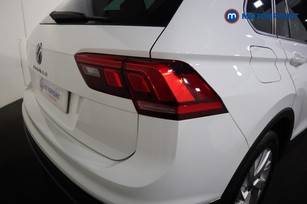 Volkswagen Tiguan Life Automatic Petrol SUV - Stock Number (1602576) - 24th supplementary image