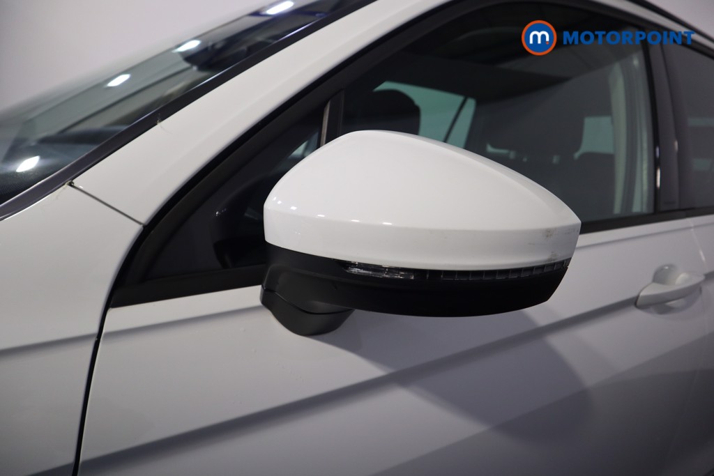 Volkswagen Tiguan Life Automatic Petrol SUV - Stock Number (1602576) - 28th supplementary image