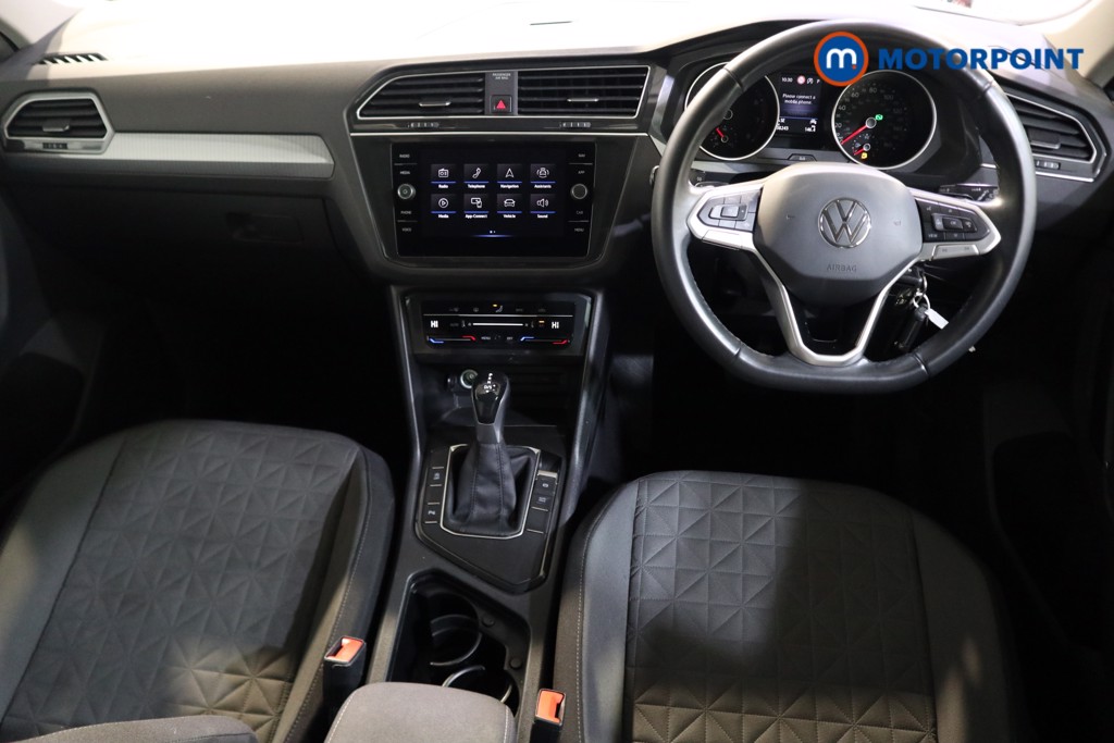 Volkswagen Tiguan Life Automatic Petrol SUV - Stock Number (1602576) - 1st supplementary image