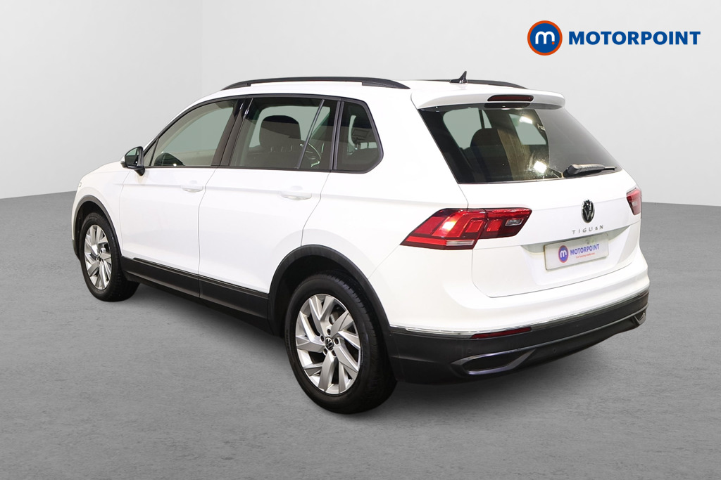 Volkswagen Tiguan Life Automatic Petrol SUV - Stock Number (1602576) - Passenger side rear corner