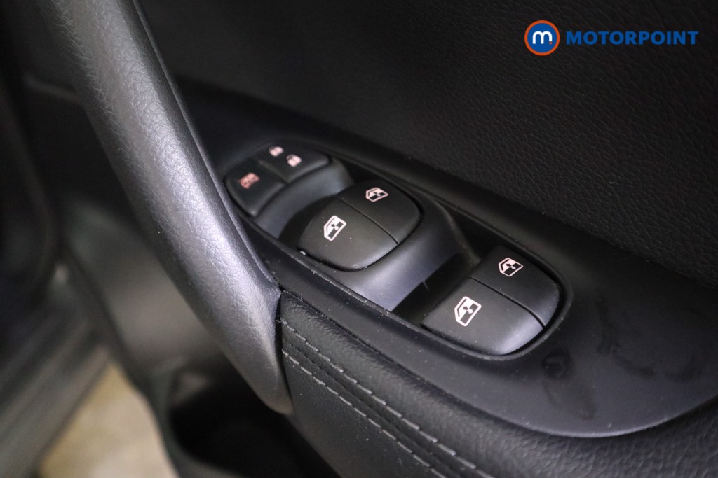 Nissan Qashqai N-Tec Manual Petrol SUV - Stock Number (1602578) - 12th supplementary image