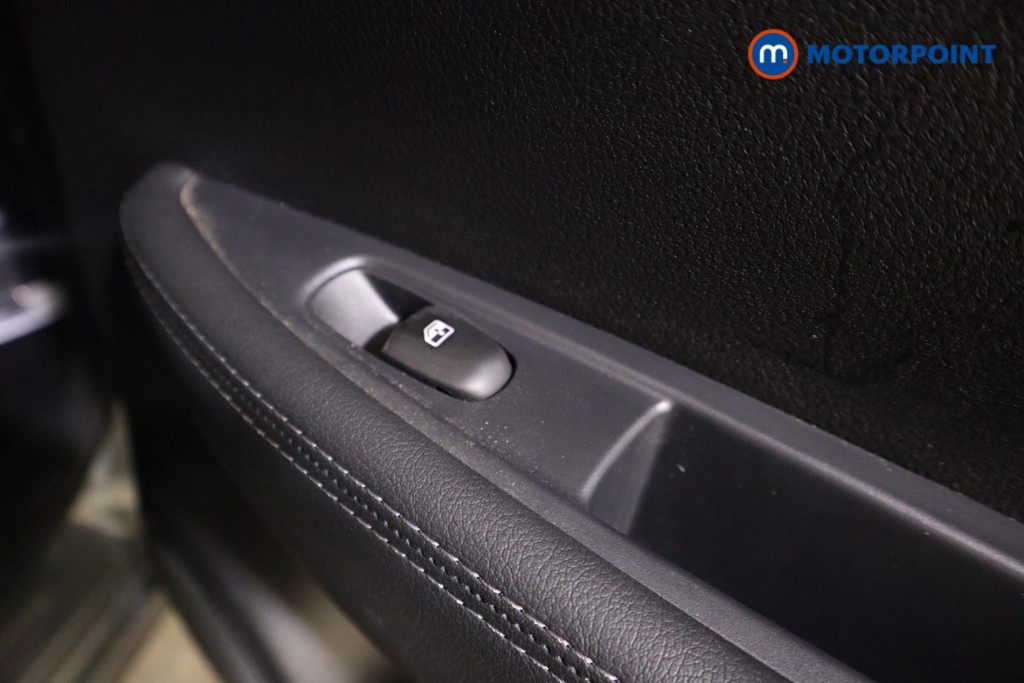 Nissan Qashqai N-Tec Manual Petrol SUV - Stock Number (1602578) - 17th supplementary image