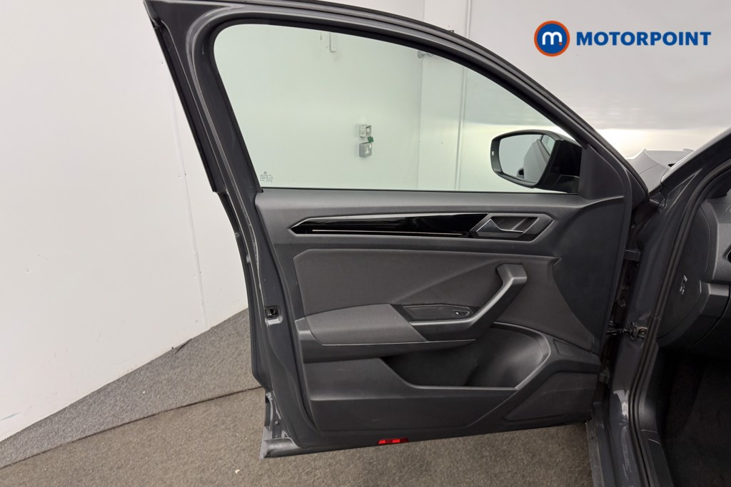 Volkswagen T-Roc Black Edition Automatic Petrol SUV - Stock Number (1602610) - 4th supplementary image