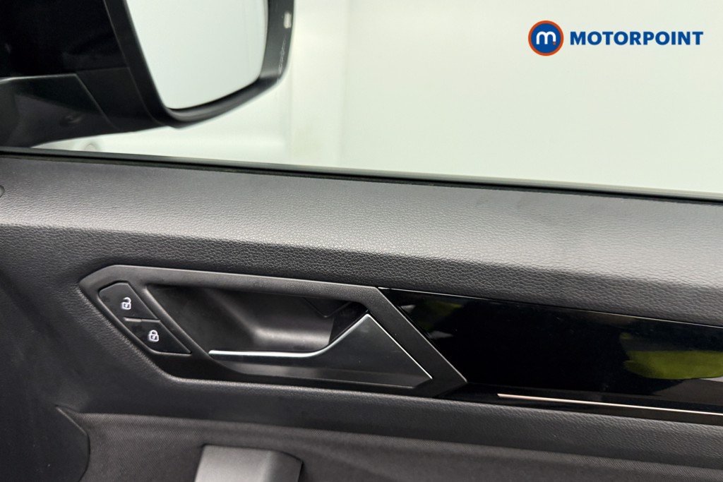 Volkswagen T-Roc Black Edition Automatic Petrol SUV - Stock Number (1602610) - 21st supplementary image