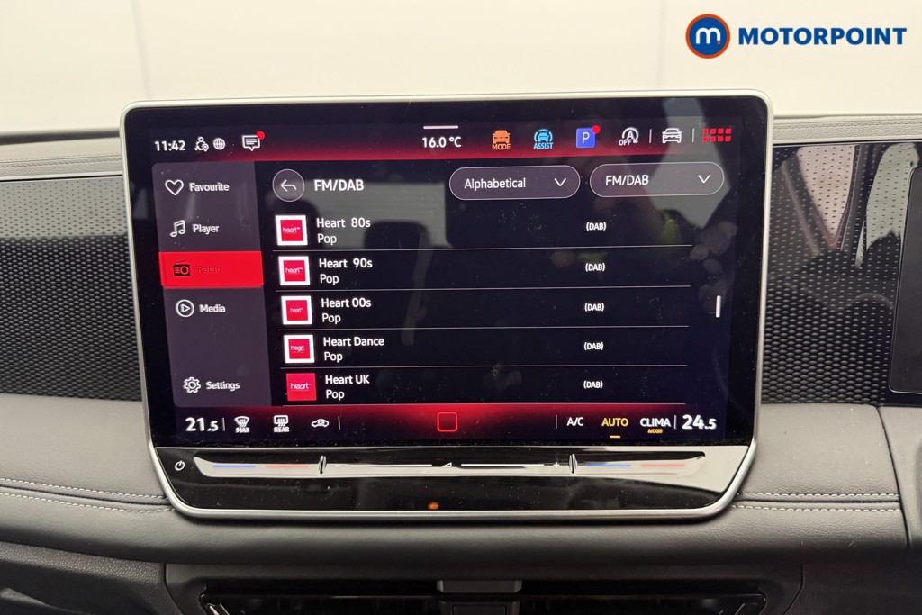 Volkswagen Tiguan Life Automatic Petrol SUV - Stock Number (1602629) - 6th supplementary image