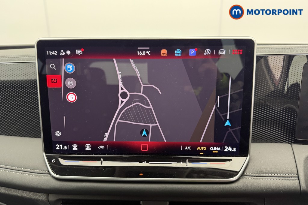 Volkswagen Tiguan Life Automatic Petrol SUV - Stock Number (1602629) - 7th supplementary image