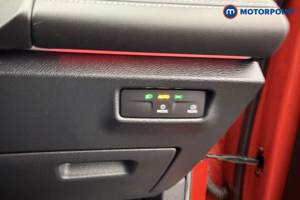 Volkswagen Tiguan Life Automatic Petrol SUV - Stock Number (1602629) - 14th supplementary image