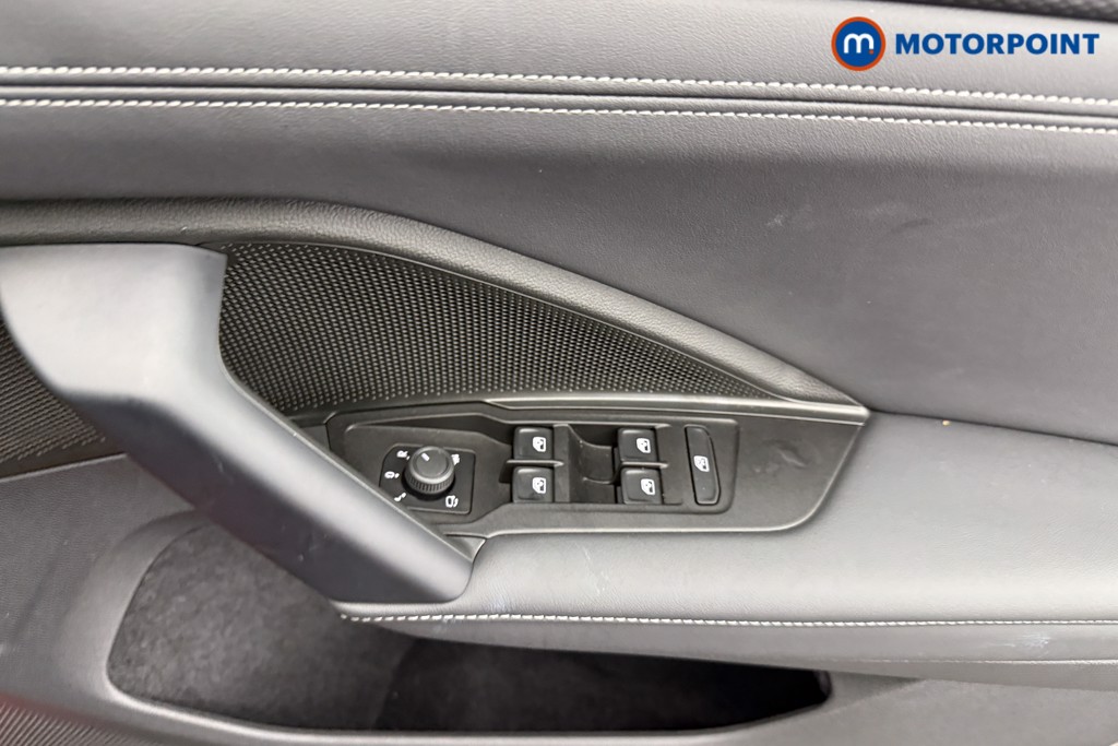 Volkswagen Tiguan Life Automatic Petrol SUV - Stock Number (1602629) - 15th supplementary image