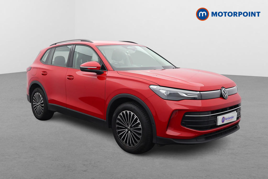 Volkswagen Tiguan Life Automatic Petrol SUV - Stock Number (1602629) - Drivers side front corner