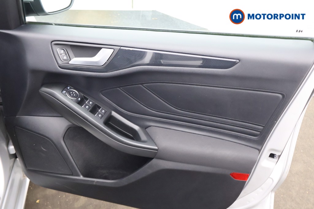 Ford Focus St-Line Manual Petrol Hatchback - Stock Number (1602817) - 14th supplementary image