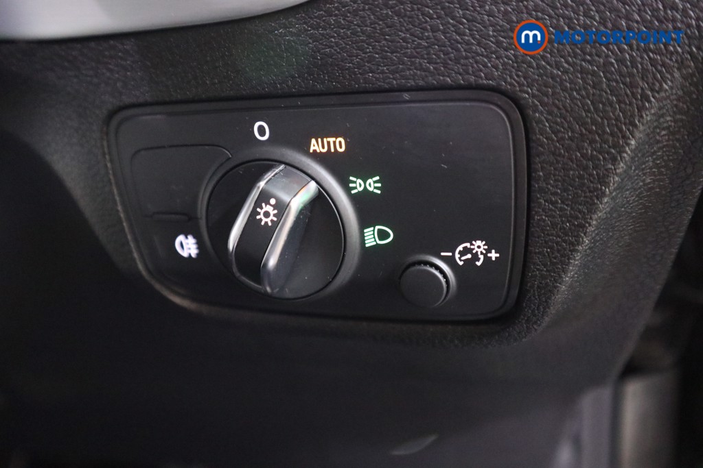 Audi Q2 Black Edition Automatic Petrol SUV - Stock Number (1602832) - 11th supplementary image