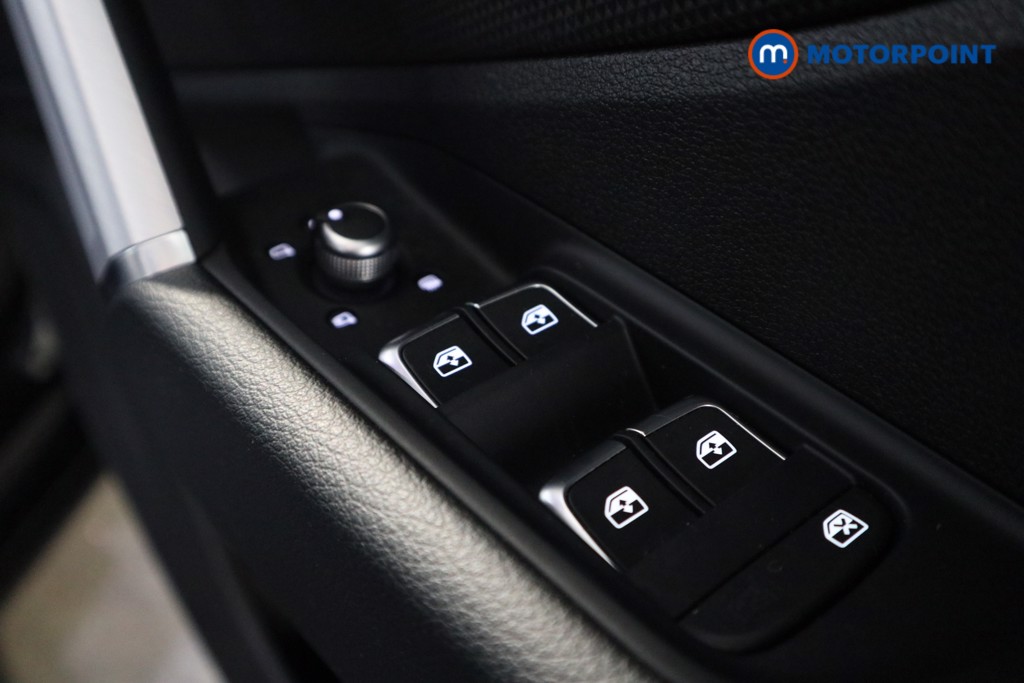 Audi Q2 Black Edition Automatic Petrol SUV - Stock Number (1602832) - 13th supplementary image