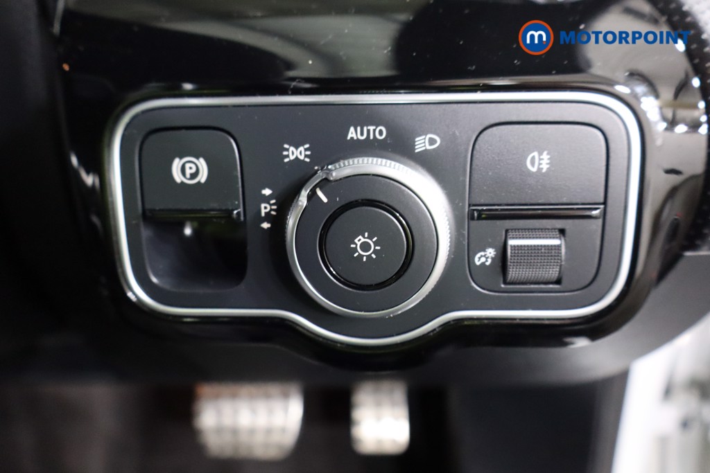 Mercedes-Benz CLA Amg Line Automatic Petrol Plug-In Hybrid Estate - Stock Number (1602847) - 17th supplementary image