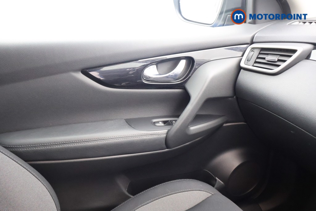 Nissan Qashqai Acenta Premium Manual Petrol SUV - Stock Number (1602889) - 11th supplementary image