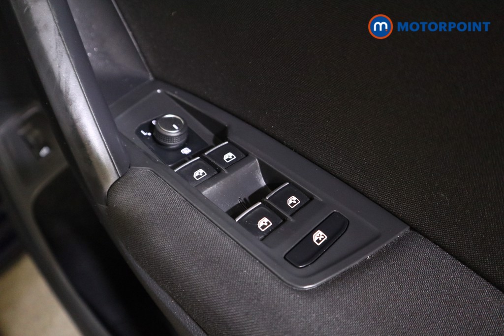 Volkswagen Tiguan Allspace Life Automatic Petrol SUV - Stock Number (1602939) - 13th supplementary image