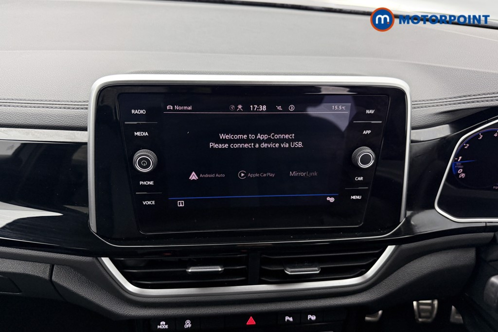 Volkswagen T-Roc R-Line Manual Petrol SUV - Stock Number (1602999) - 2nd supplementary image