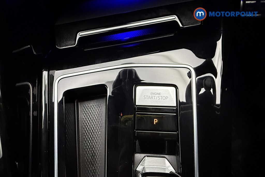 Volkswagen Golf R Automatic Petrol Hatchback - Stock Number (1603542) - 17th supplementary image