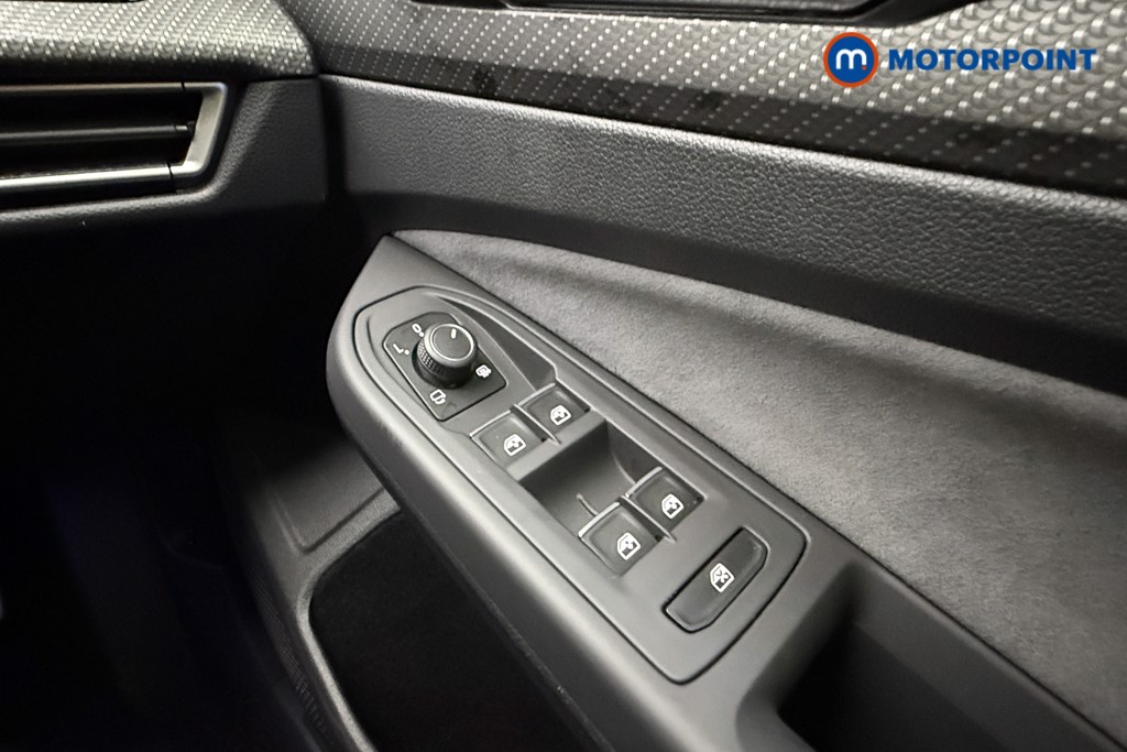 Volkswagen Golf R Automatic Petrol Hatchback - Stock Number (1603542) - 19th supplementary image