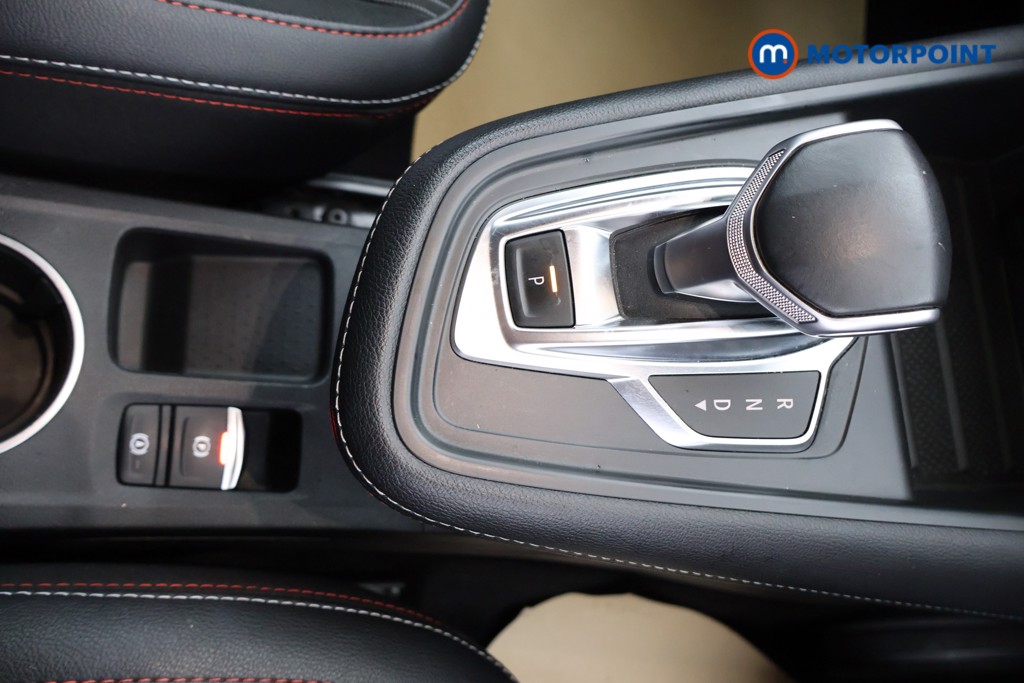 Renault Captur R.S. Line Automatic Petrol SUV - Stock Number (1603568) - 9th supplementary image