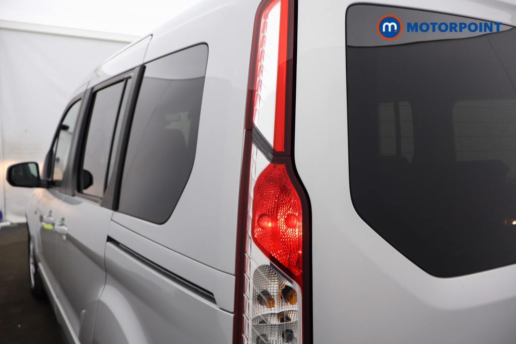 Ford Tourneo Connect Titanium Automatic Diesel People Carrier - Stock Number (1603607) - 19th supplementary image