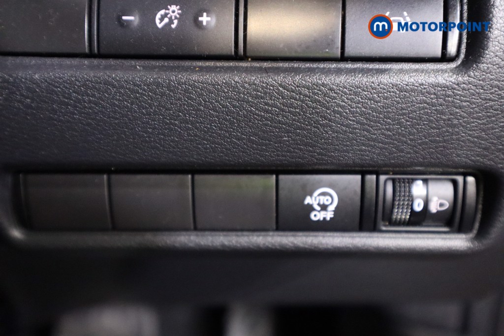 Nissan Juke N-Connecta Automatic Petrol SUV - Stock Number (1603679) - 17th supplementary image